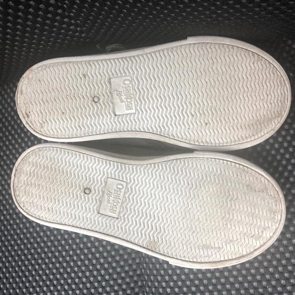 Boys boat shoes💙 - Picture 3 of 4